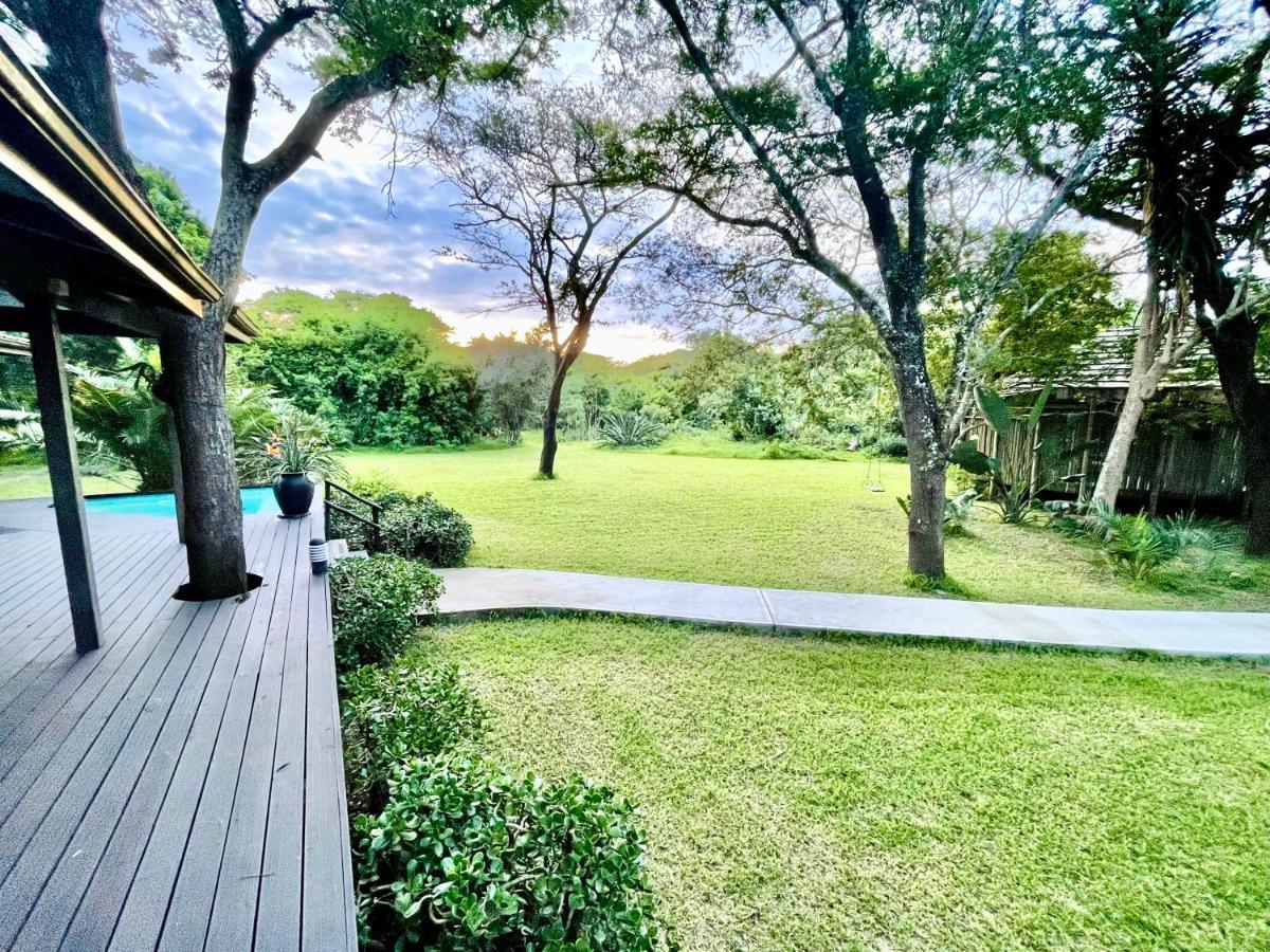 Imani Bush House & Silver Sky Chalet ฮลูฮลูเว ภายนอก รูปภาพ